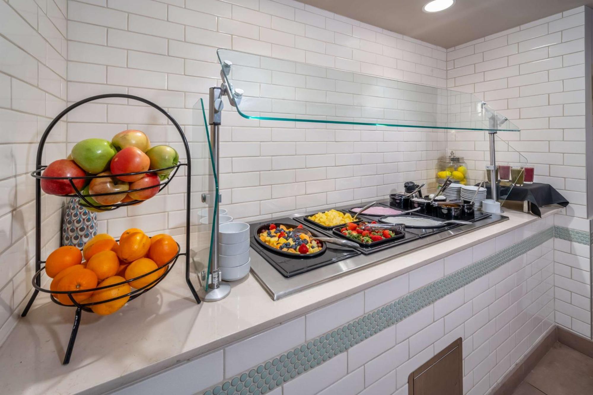 Hilton Garden Inn Phoenix Downtown Bagian luar foto