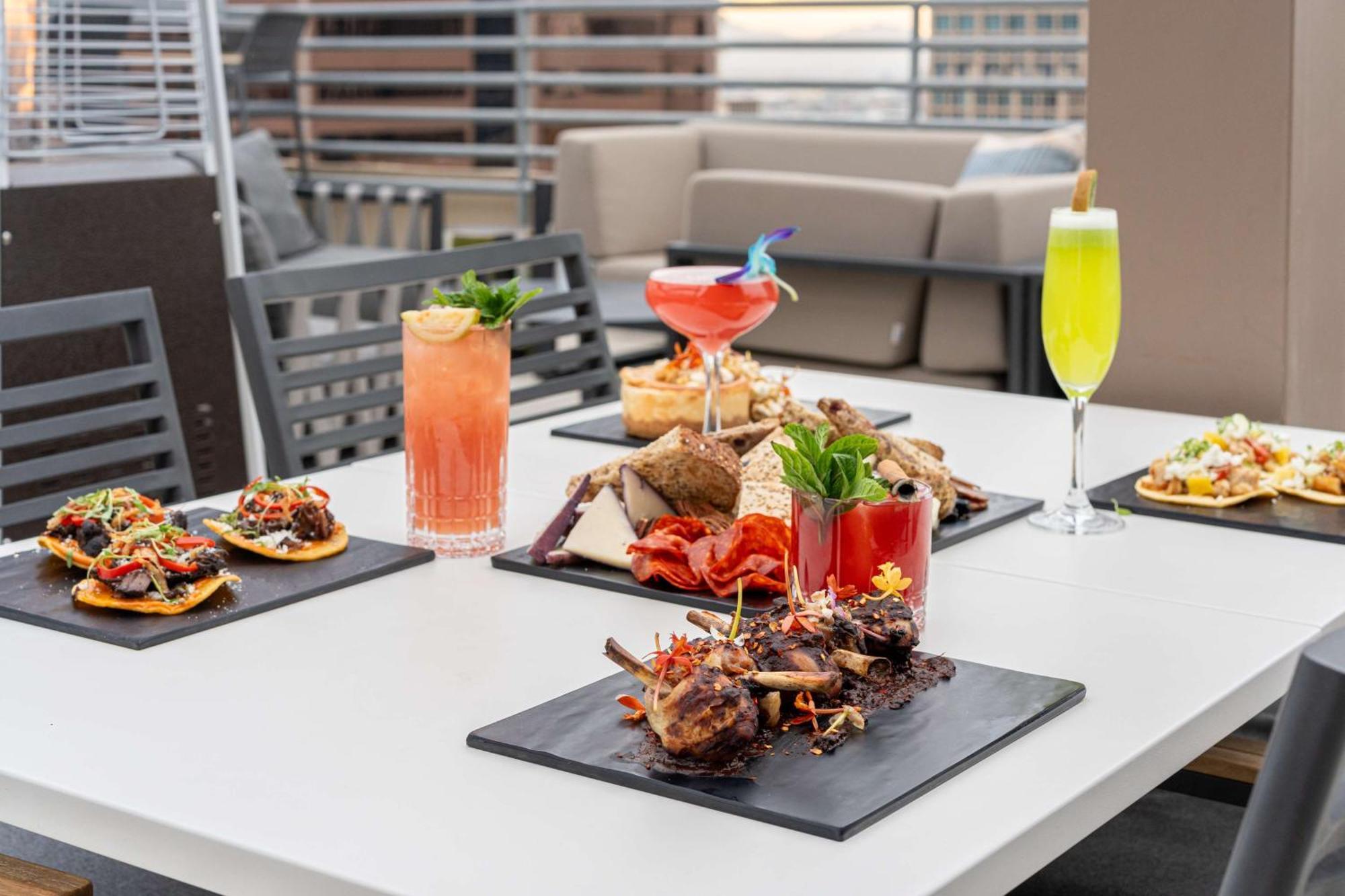 Hilton Garden Inn Phoenix Downtown Bagian luar foto